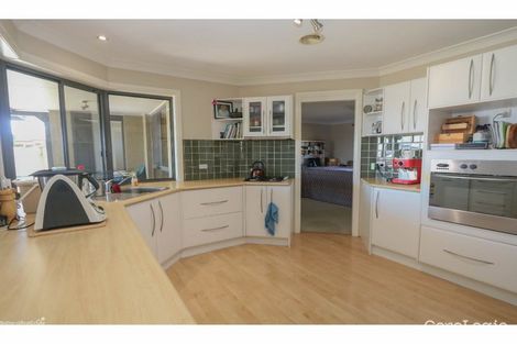 Property photo of 15 Howarth Close Abercrombie NSW 2795
