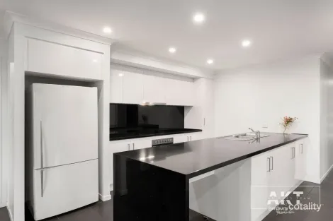 Property photo of 61 Daybreak Street Yarrabilba QLD 4207
