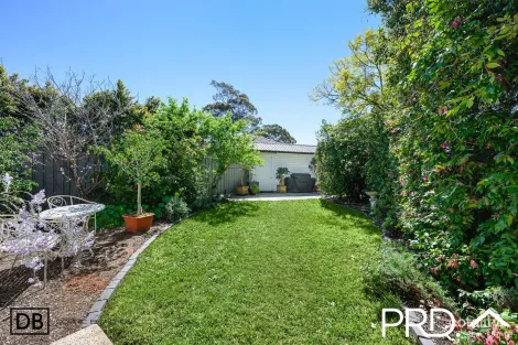Property photo of 13 Denny Road Picnic Point NSW 2213