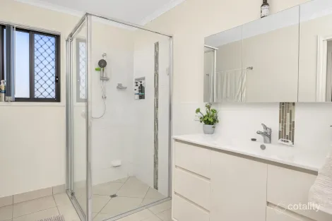 Property photo of 6 Richard Street Biggenden QLD 4621