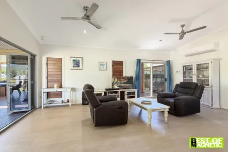 Property photo of 13 Wallaby Way Horseshoe Bay QLD 4819