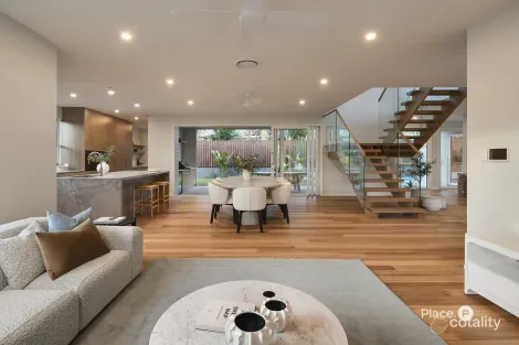 Property photo of 31 Glindemann Drive Holland Park QLD 4121