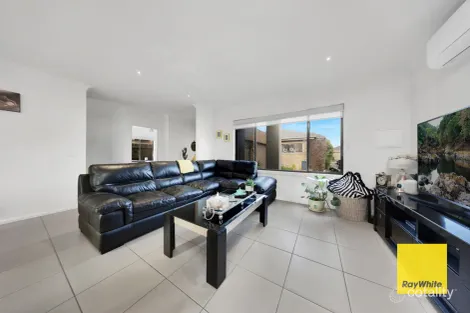 Property photo of 2/61 Craigmoor Crescent Mernda VIC 3754