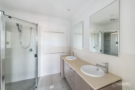 Property photo of 41 Hillview Crescent Little Mountain QLD 4551