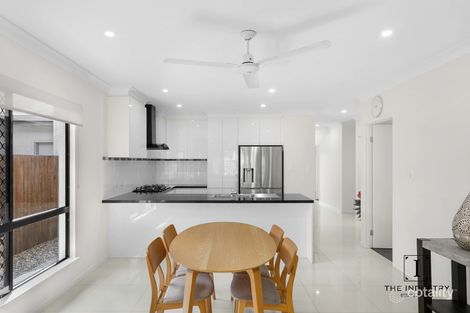 Property photo of 13 Ainslie Place Smithfield QLD 4878