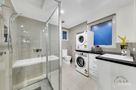 Property photo of 16 Robjant Street Hampton Park VIC 3976