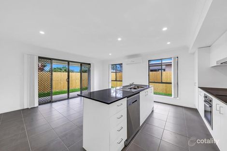 27 Daintree Ct, Park Ridge, QLD 4125