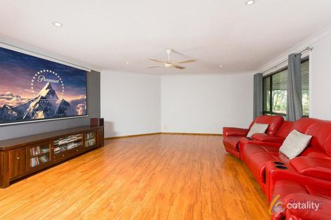 Property photo of 11 Fraser Place Forest Lake QLD 4078