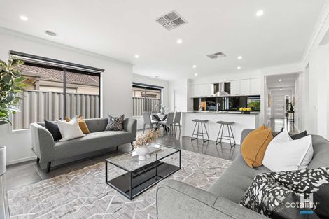 Property photo of 47 Challenger Circuit Cranbourne East VIC 3977