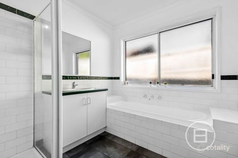 Property photo of 7 Danielle Court Langwarrin VIC 3910