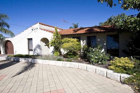 Property photo of 75 Lyrebird Way Thornlie WA 6108