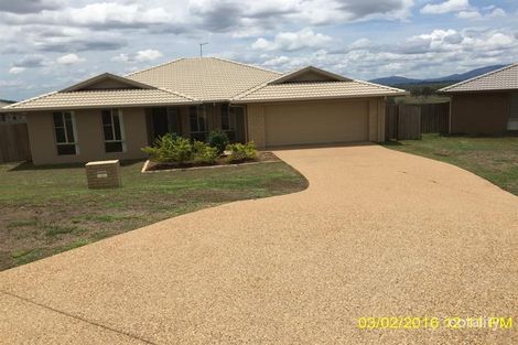 8 Leichhardt Dr, Gracemere, QLD 4702