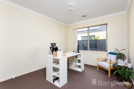Property photo of 23 Breasley Parkway Point Cook VIC 3030