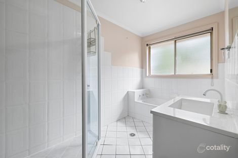 Property photo of 18 Elm Way Jerrabomberra NSW 2619