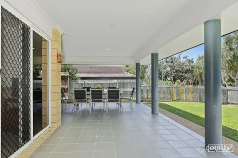 Property photo of 2 Downs Field Place Taroomball QLD 4703