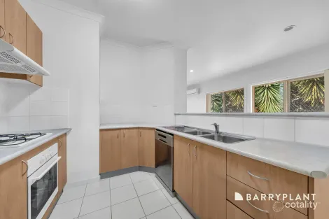 Property photo of 4/270 Shaws Road Werribee VIC 3030