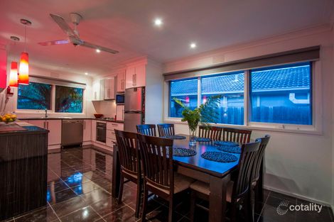Property photo of 39 Silvertop Crescent Frankston North VIC 3200