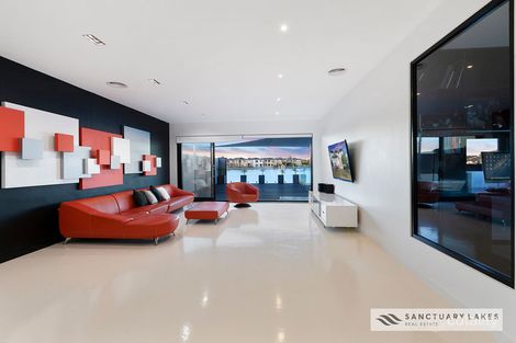 Property photo of 18 Spinnaker Rise Point Cook VIC 3030