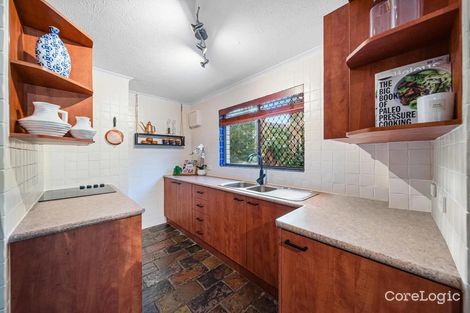Property photo of 33 Chelsea Avenue Broadbeach QLD 4218