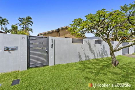 1/9 Stephanie Ct, Labrador, QLD 4215