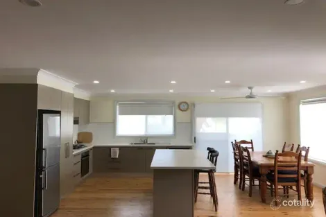 Property photo of 11A Hume Boulevard Killarney Vale NSW 2261