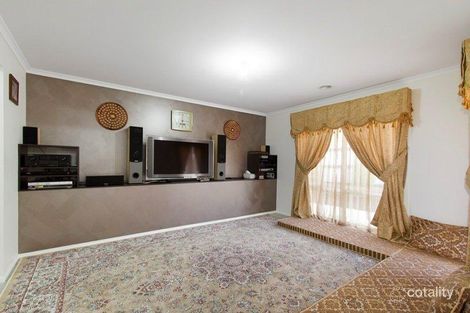 Property photo of 5 Executive Mews Hampton Park VIC 3976