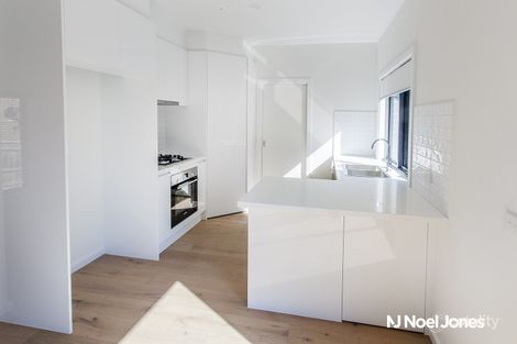 Property photo of 2/40 Windella Quadrant Doncaster VIC 3108