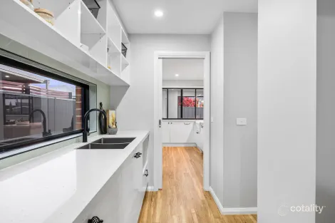 Property photo of 3 Evans Way Lucas VIC 3350