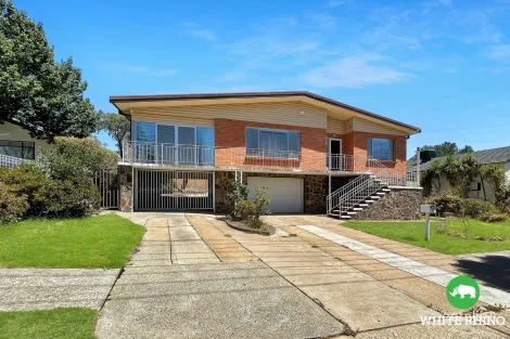 Property photo of 10 Ingleside Road Karabar NSW 2620