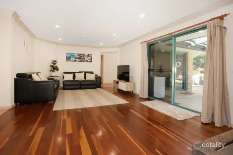 Property photo of 11 Zeller Crescent Arundel QLD 4214