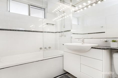 Property photo of 71/32 Carabella Street Kirribilli NSW 2061