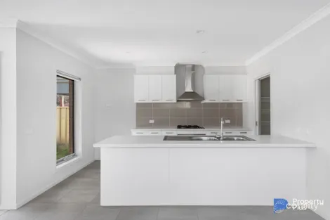 Property photo of 12 Potters Lane Kangaroo Flat VIC 3555