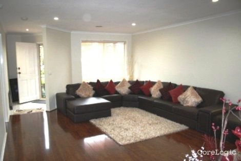 Property photo of 15 Glenisla Way Berwick VIC 3806