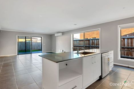 Property photo of 9 Seagrass Crescent Point Cook VIC 3030