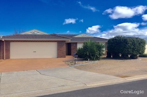 Property photo of 22 Santolin Drive Hillside VIC 3037