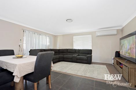 Property photo of 16 Omaroo Place Horsley NSW 2530