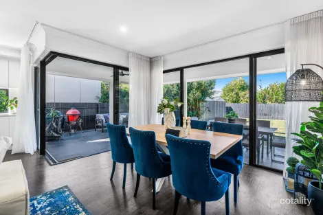 Property photo of 16 Chestnut Street Wynnum QLD 4178