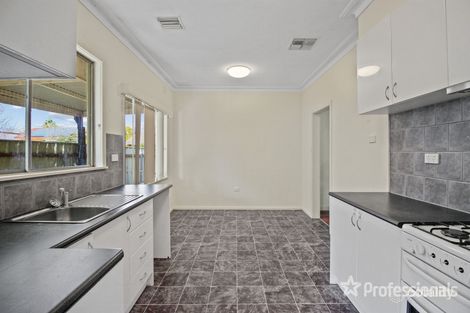 Property photo of 23 Killara Avenue Mount Austin NSW 2650