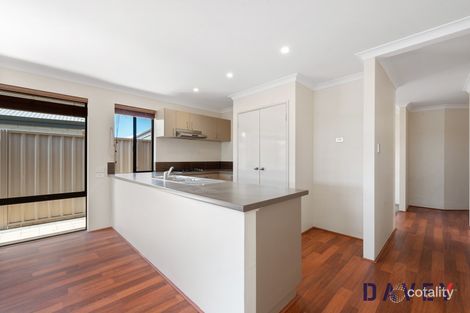 Property photo of 4 Francina View Sinagra WA 6065