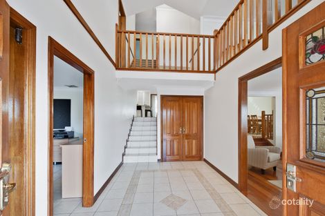 Property photo of 4 Lakeview Place Glen Alpine NSW 2560