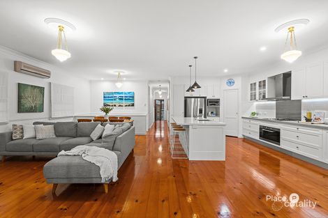 Property photo of 22 Stratton Terrace Wynnum QLD 4178
