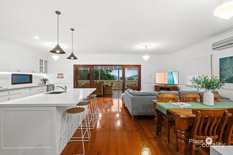 Property photo of 22 Stratton Terrace Wynnum QLD 4178