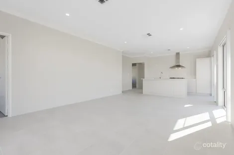 Property photo of 13 Sleaford Approach Golden Bay WA 6174
