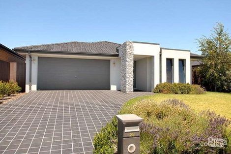 Property photo of 28 Sing Crescent Berwick VIC 3806