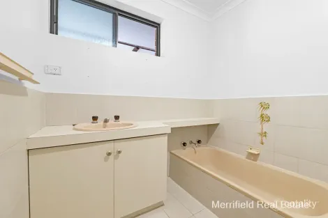 Property photo of 28 Hofrad Court Yakamia WA 6330