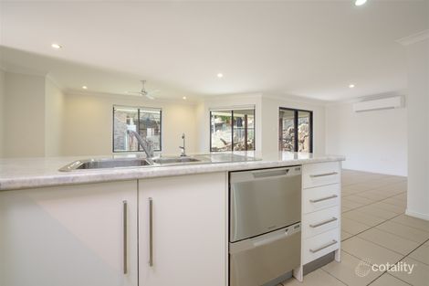 Property photo of 37 Flounder Crescent Toolooa QLD 4680