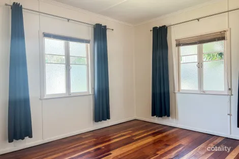 Property photo of 157 Glebe Road Silkstone QLD 4304