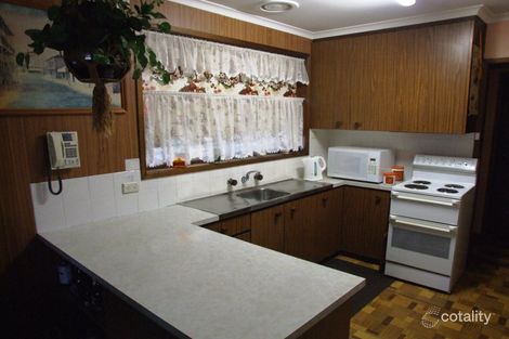 Property photo of 13 Carpenter Street Wendouree VIC 3355