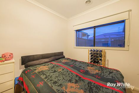 Property photo of 4 Agathis Alley Cranbourne North VIC 3977