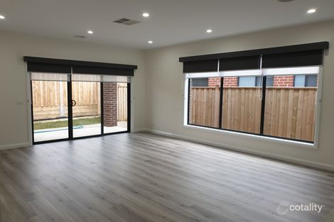 Property photo of 34 Meaford Street Mickleham VIC 3064